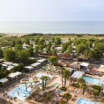Sunelia Les Sablons Luftaufnahme des Campingplatzes mit Meer im Hintergrund 5e230753 fa8f 4939 98d9 d33320eaad3c 150x150