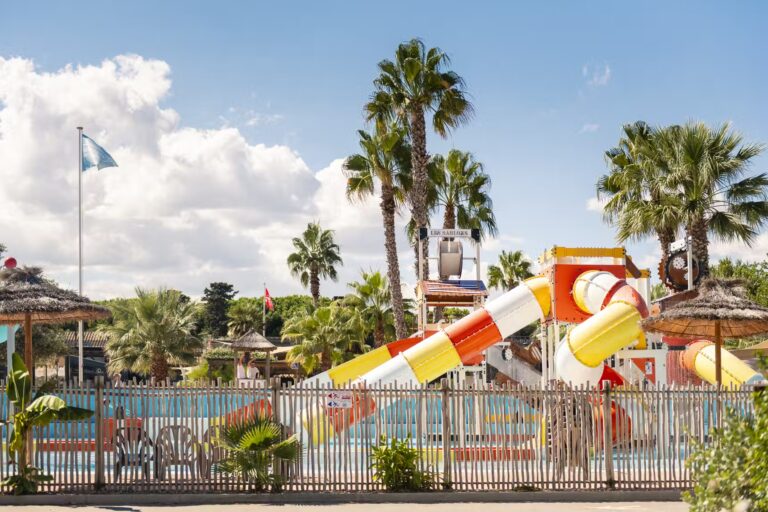 Sunelia Les Sablons Rutschen im Wasserpark des Campingplatzes 58e9792c 468c 49e0 89c0 13372ee093b9 768x512