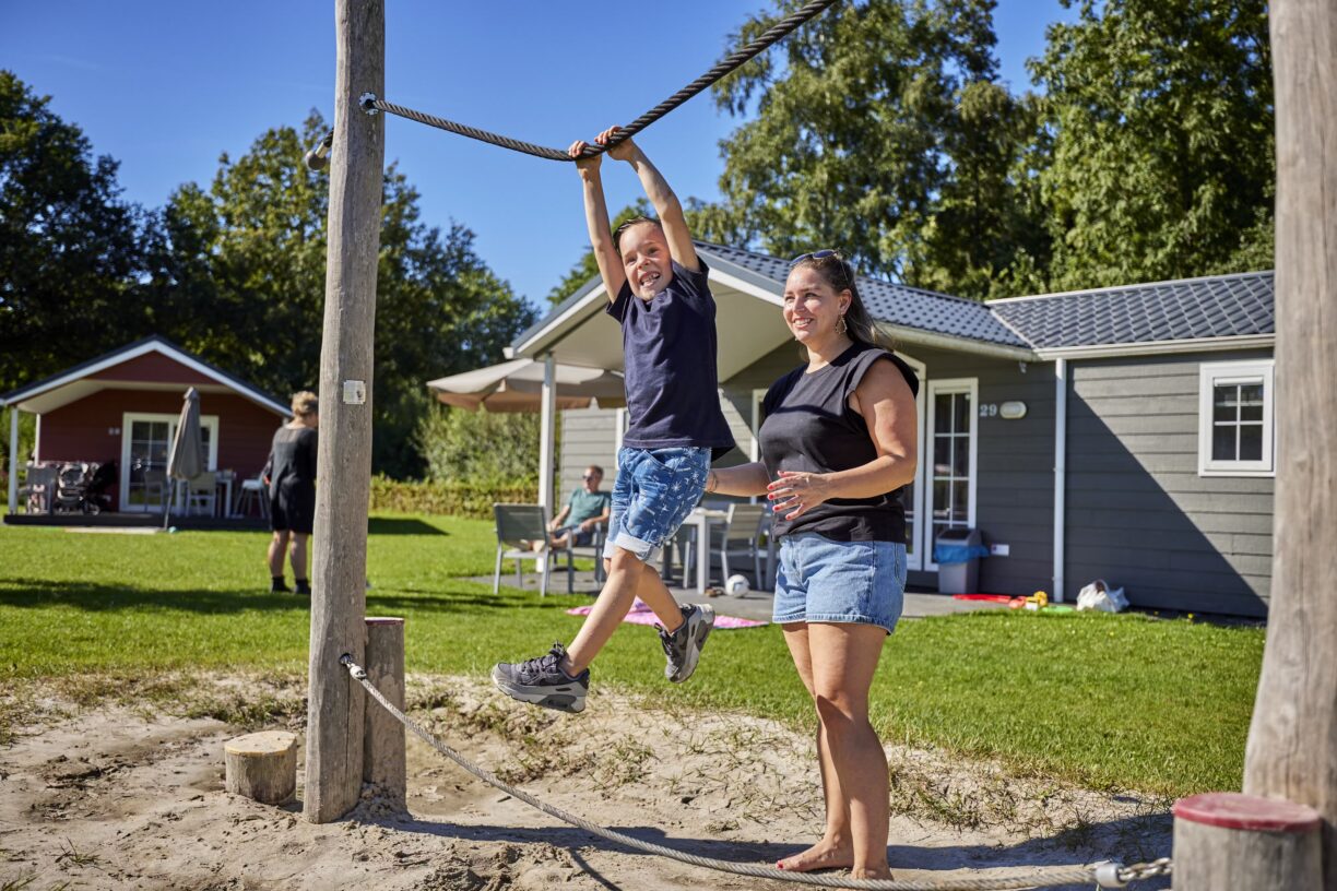 Camping De Leistert Kinderspielplatz auf dem Campingplatz fedfbef9 e7ee 4aaa 8a4b 47e5fa8b1b11 1224x816