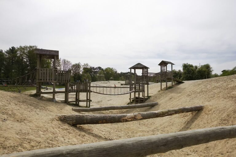 Camping De Paal Abenteuerspielplatz auf dem Campingplatz 4f77f3e6 43ec 4cf4 914f e0a515e08b29 768x512