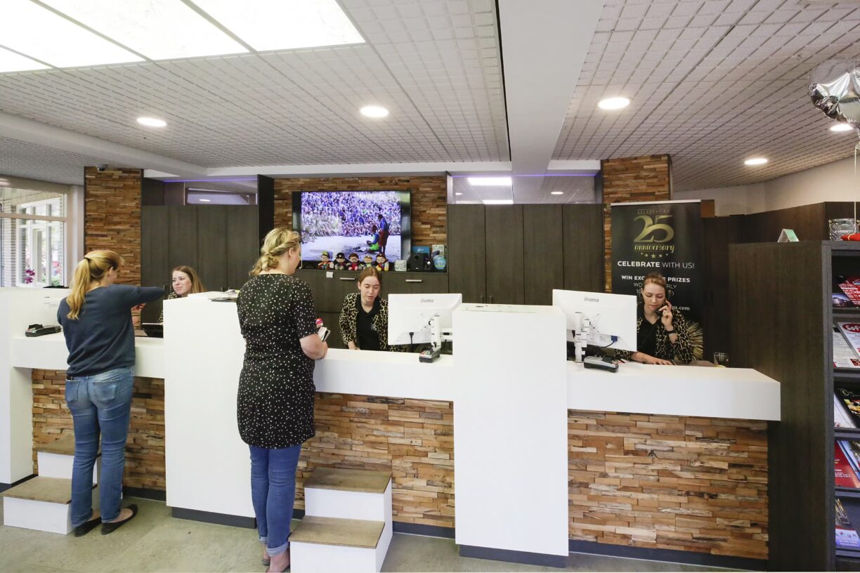 Camping De Paal Blick auf die Campingplatzrezeption ff23dc21 58ee 443d 9a49 4eafcb202893 1224x816