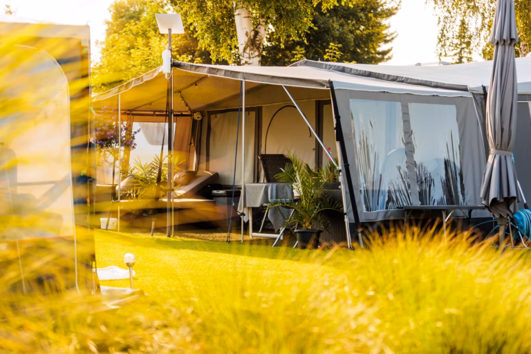 Vakantiepark Leukermeer Vorzelt auf dem Campingplatz f76c32d8 bac7 4c57 9e6e 9d1ee8e63002 768x512