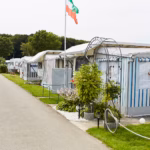 Ostsee Freizeitpark Booknis Glamping Zelte und Wohnwagenstellplaetze auf dem Campingplatz 150x150