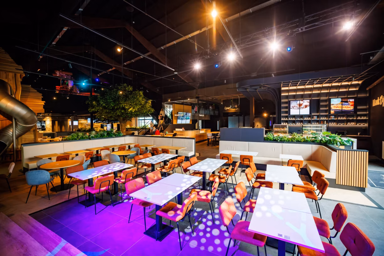 Vakantiepark Eiland van Maurik Entertainment Center auf dem Campingplatz dc2e304e 3ee8 4ca3 8eb9 578ca596b32c 1224x816