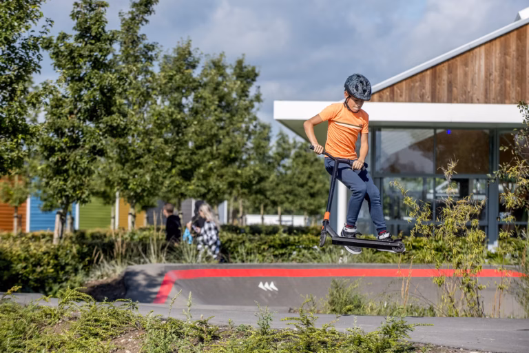 Vakantiepark Eiland van Maurik Fahrrad und Rollerparcours auf dem Campingplatz 92a98430 fbe5 4135 b4c2 38fbb8fe4be1 768x512