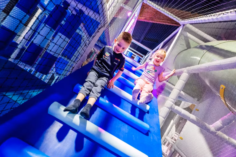Vakantiepark Eiland van Maurik Indoor Spielplatz fuer Kinder aefc2fe1 5530 4f14 9843 88dbca86bfb4 768x512