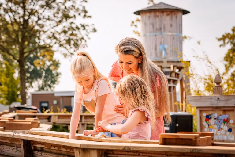 Vakantiepark Eiland van Maurik Kinderspielplatz auf dem Campingplatz 3dadf0bf 59af 4f51 9902 a94e9b342fd1 768x512