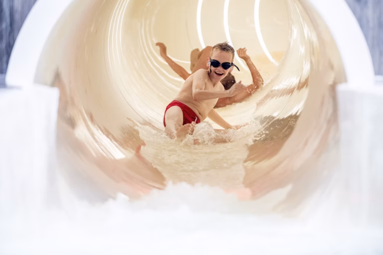 Vakantiepark Eiland van Maurik Wasserrutschen auf dem Campingplatz ad2277bb f96e 4c93 a851 34f58b6d1b27 768x512