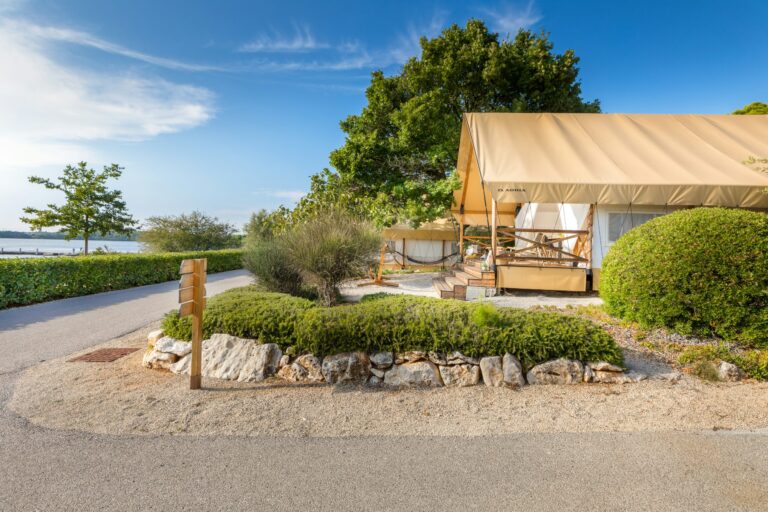 Arena One 99 Glamping - Bild 19