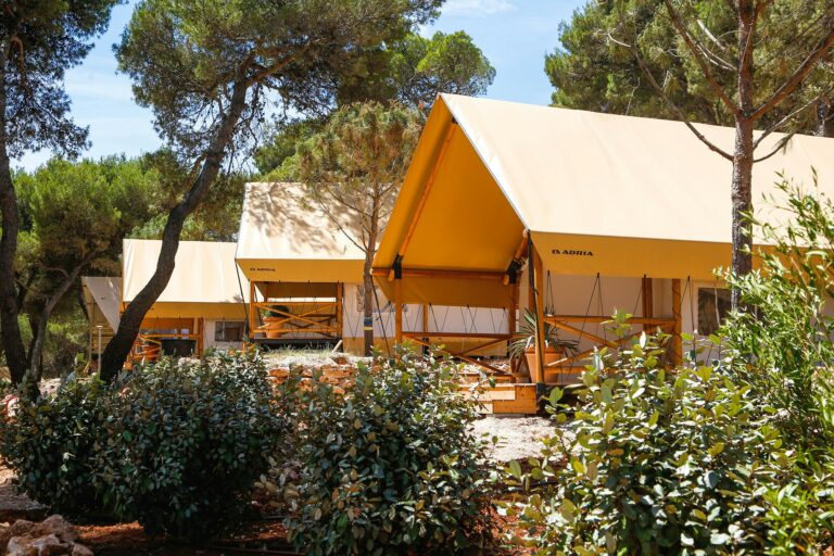 Arena One 99 Glamping - Bild 3