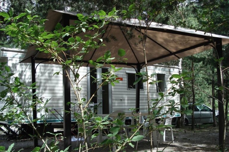 Camping Caravaneige L'iscle De Prelles - Bild 8