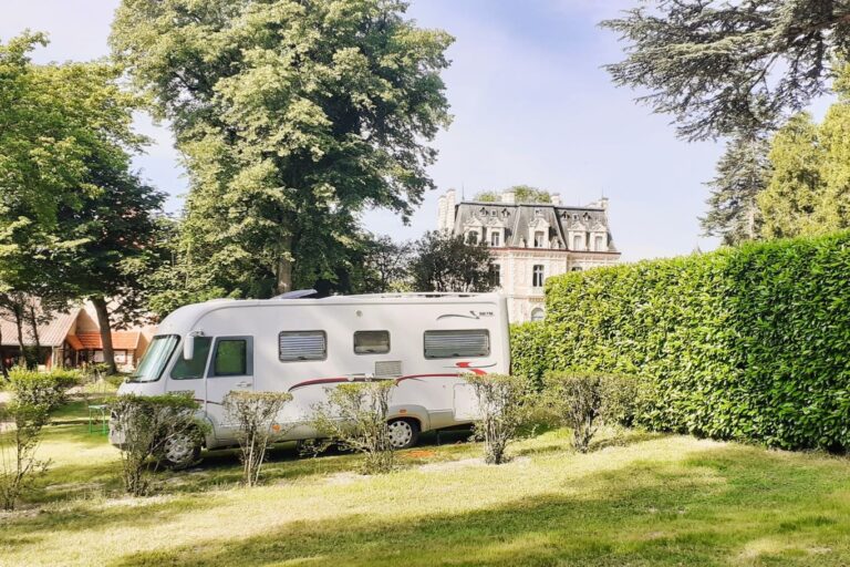 Camping Château De La Rolandière - Bild 9