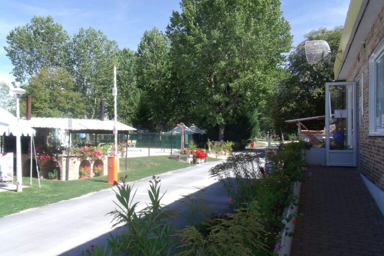 Camping Couleurs Du Monde - Bild 18