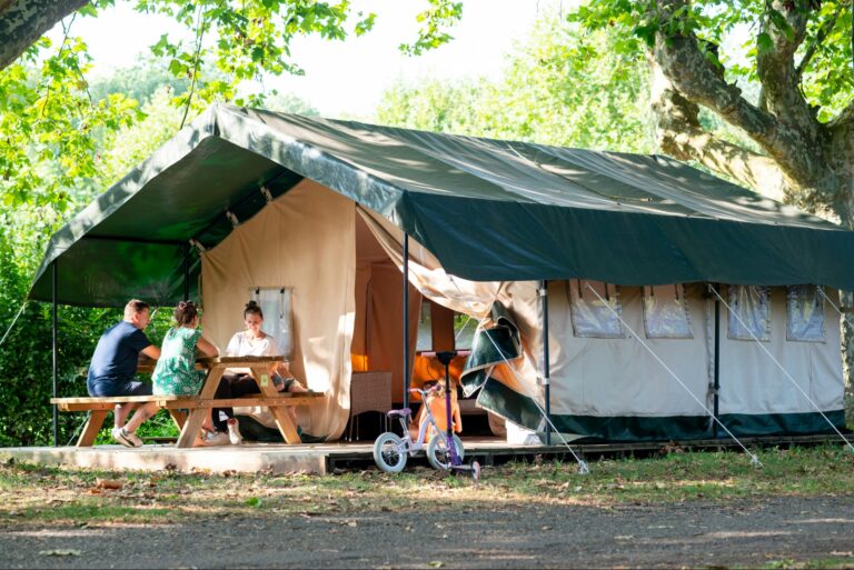 Camping De Thoissey - Bild 12