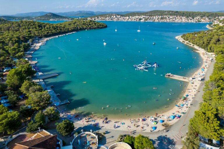 Camping Jezera Lovišća - Bild 1