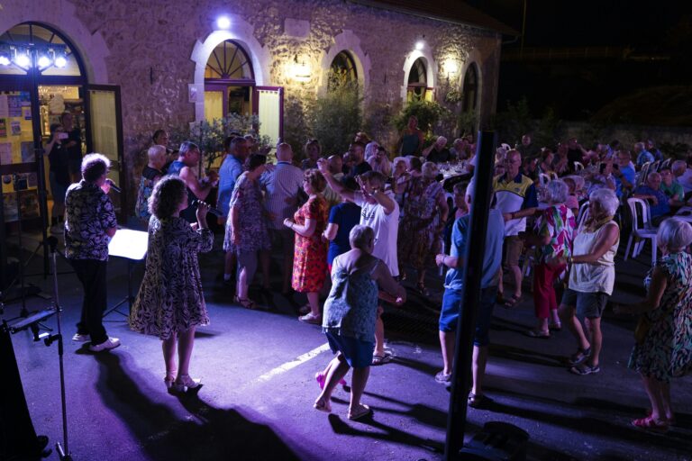 Camping La Cigaline - Bild 16