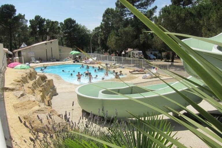 Camping La Pinède En Provence - Bild 2
