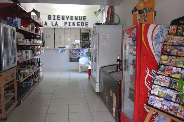 Camping La Pinède En Provence - Bild 7