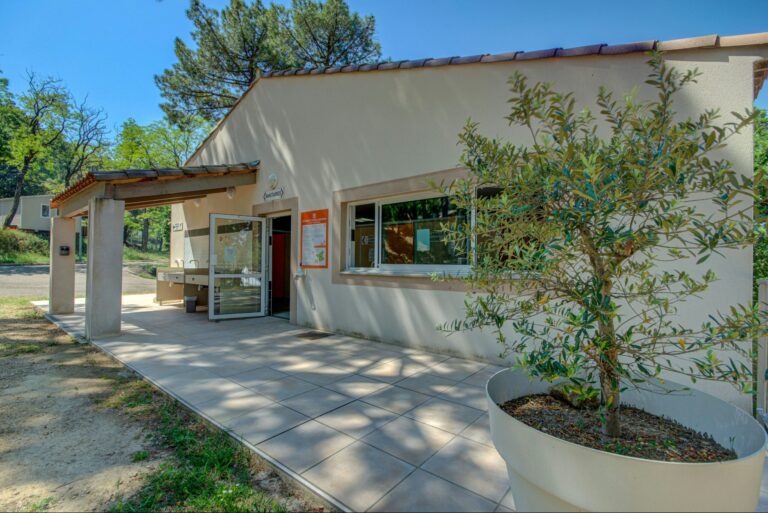 Camping La Pinède En Provence - Bild 8