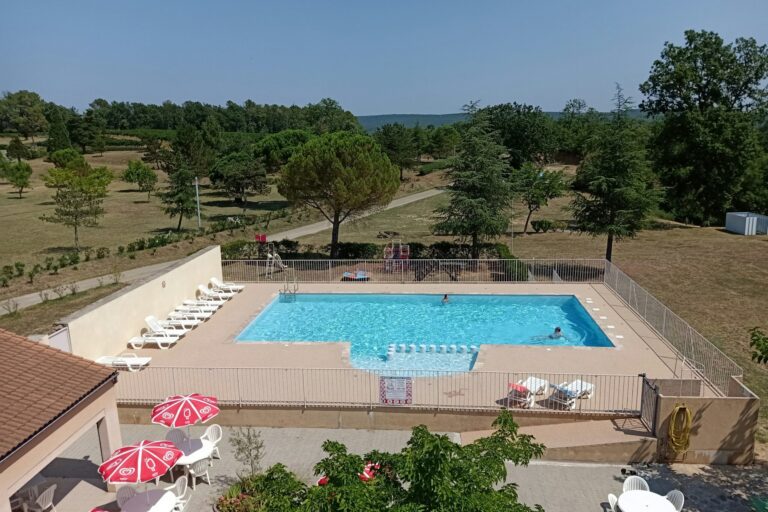 Camping La Rouvière Les Pins - Bild 1