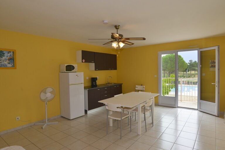 Camping La Rouvière Les Pins - Bild 18