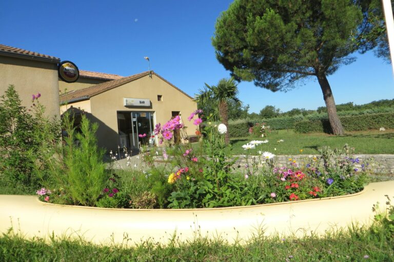 Camping La Rouvière Les Pins - Bild 6