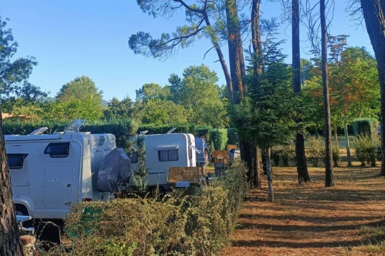 Camping La Rouvière Les Pins - Bild 7
