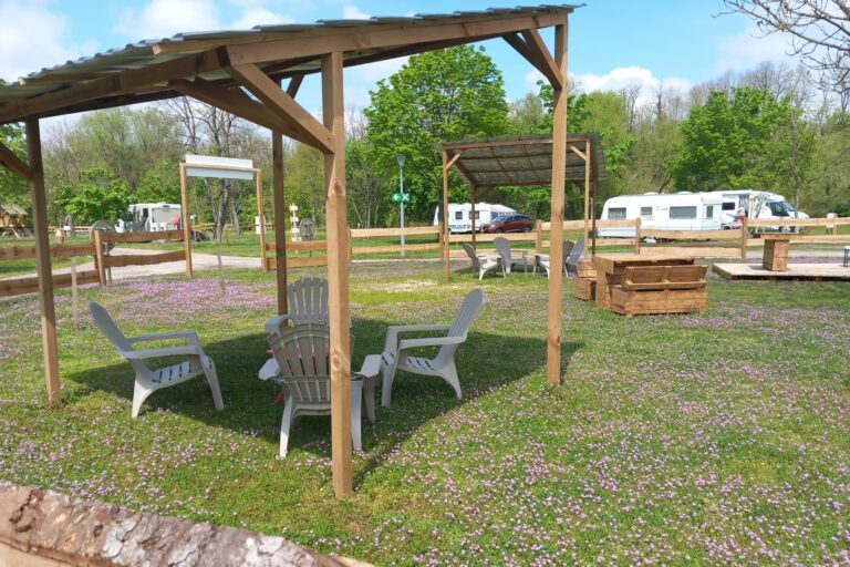 Camping L'ile Aux Mille Charmes - Bild 2