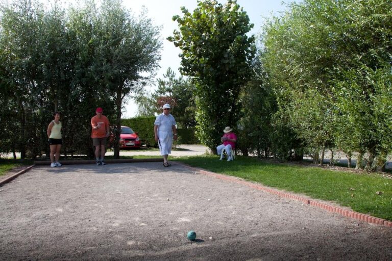 Camping Le Champ Neuf - Bild 13