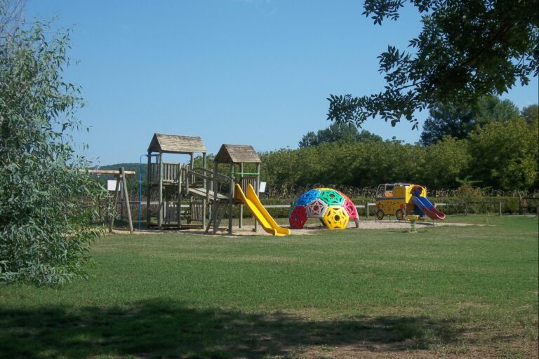 Camping Les Cinq Châteaux - Bild 9