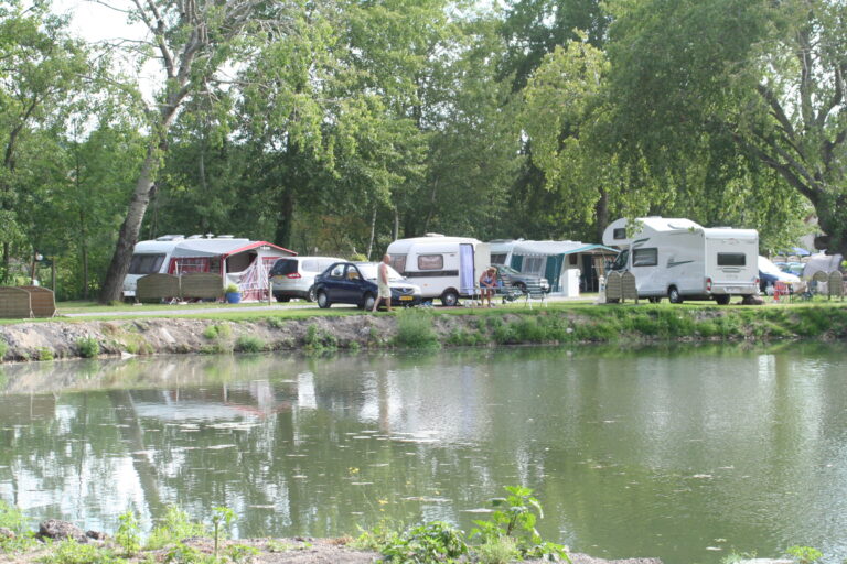 Camping Les Puits Tournants - Bild 2