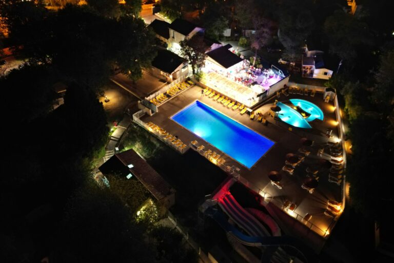 Camping Paradis Parc Bellevue - Bild 8