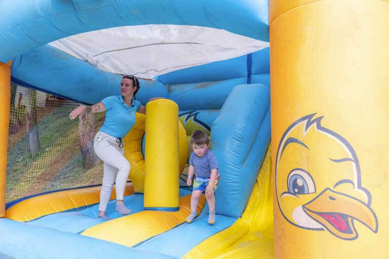 Camping Paradis Val De Coise - Bild 10