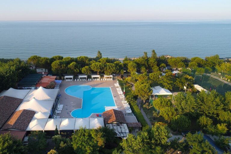 Pineto Beach Camping & Village - Bild 1 Pineto Beach Camping & Village - Bild 1