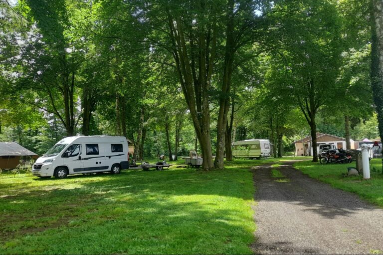 Camping Sauxillanges L'eau Mère - Bild 2