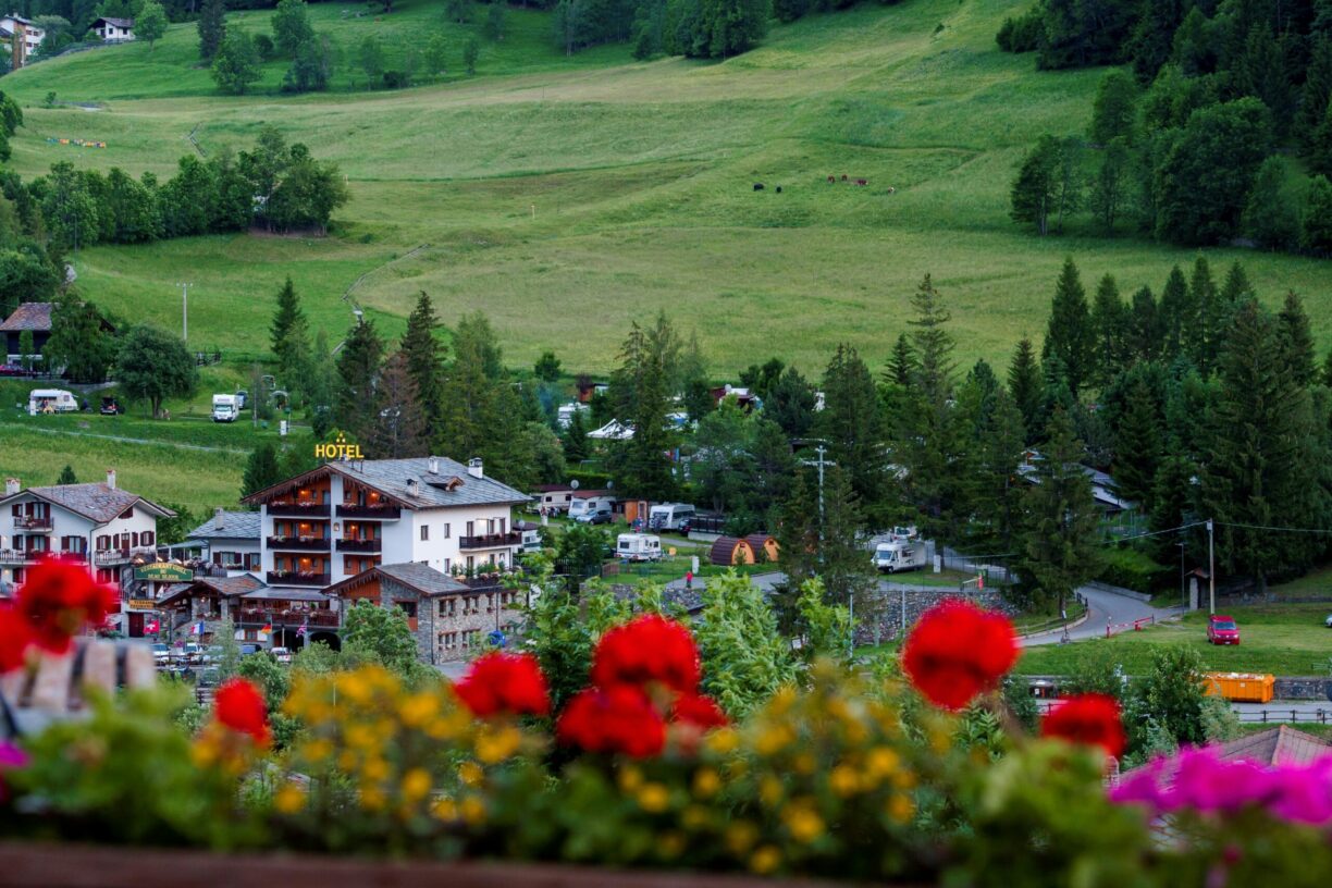 Camping Tunnel International - Bild 1 Camping Tunnel International - Bild 1