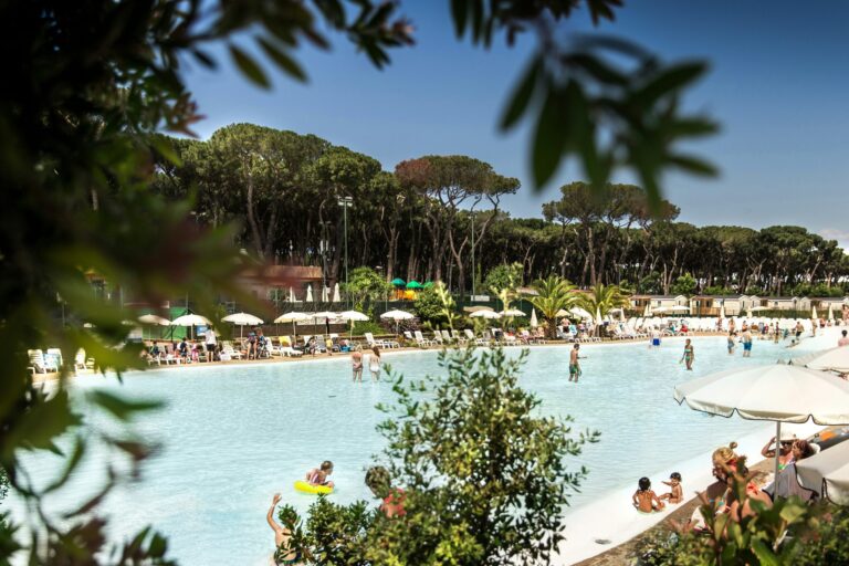 Fabulous Village - Bild 1