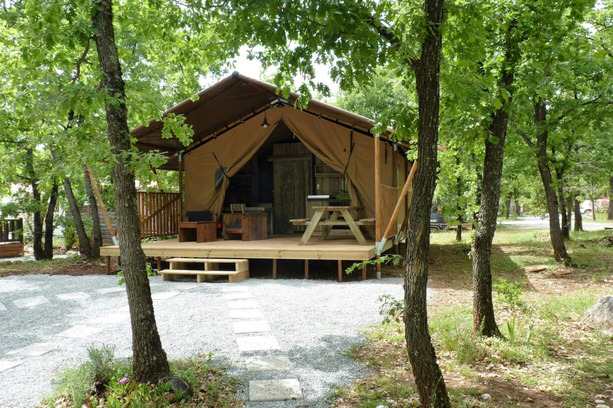 Flower Camping Jas Du Moine - Bild 1 Flower Camping Jas Du Moine - Bild 1