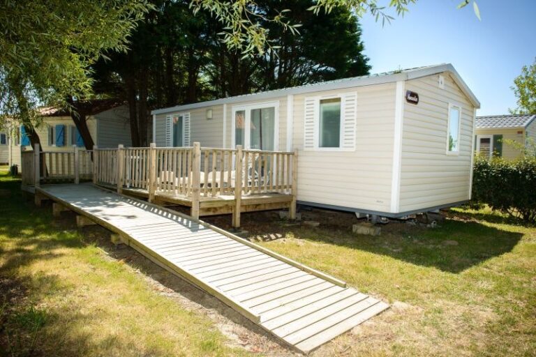 Chadotel Camping Le Domaine De Beaulieu - Bild 2