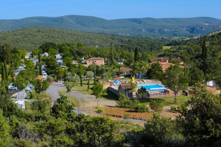 Domaine De Chadeyron - Bild 1 Domaine De Chadeyron - Bild 1