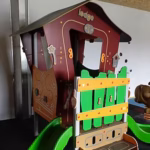 Familien Campingplatz Forellensee Spieleraum Innenenasicht e1b98713 7958 4808 b33a 2dfc3dd57559 150x150