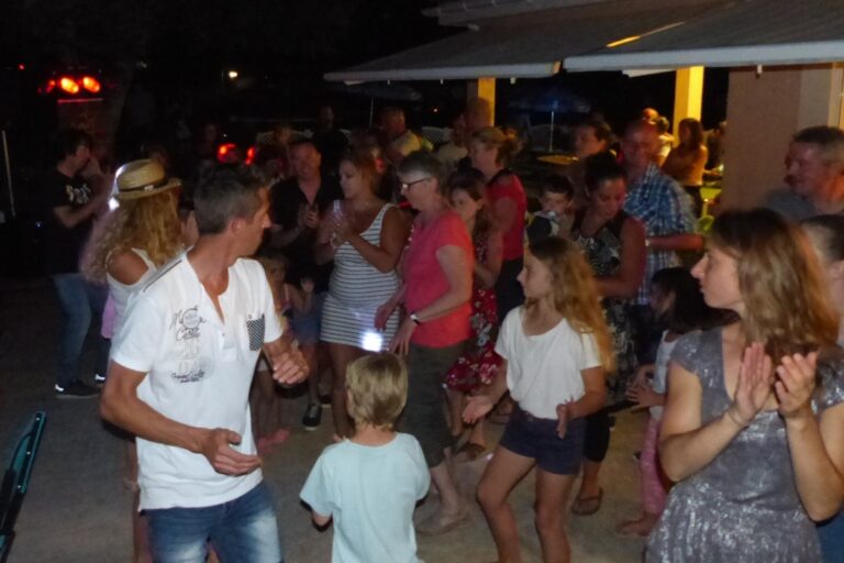 Flower Camping Le Martinet Rouge - Bild 14