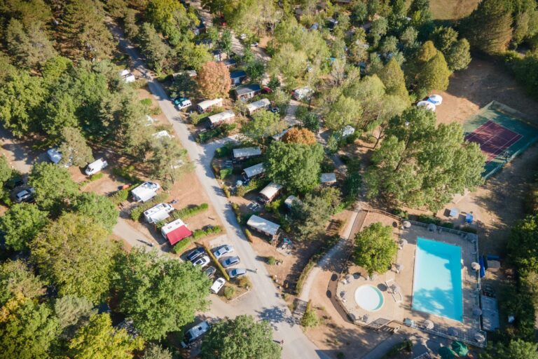 Huttopia Divonne Les Bains - Bild 2