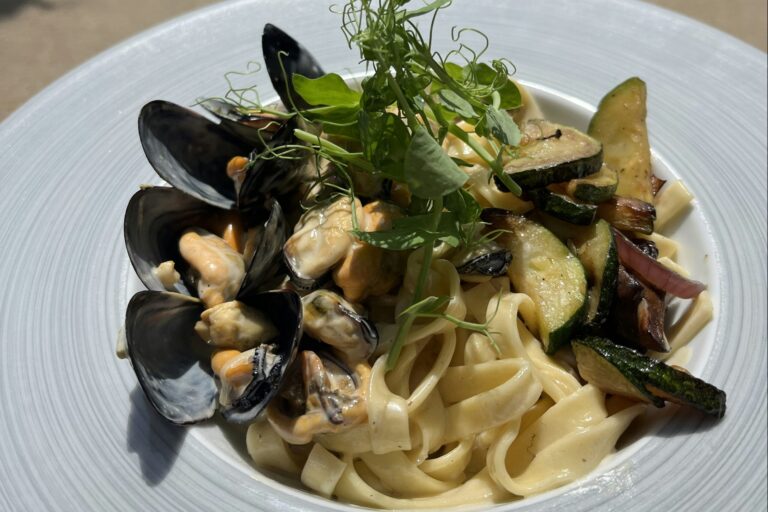 Le Camp De Florence - Bild 7