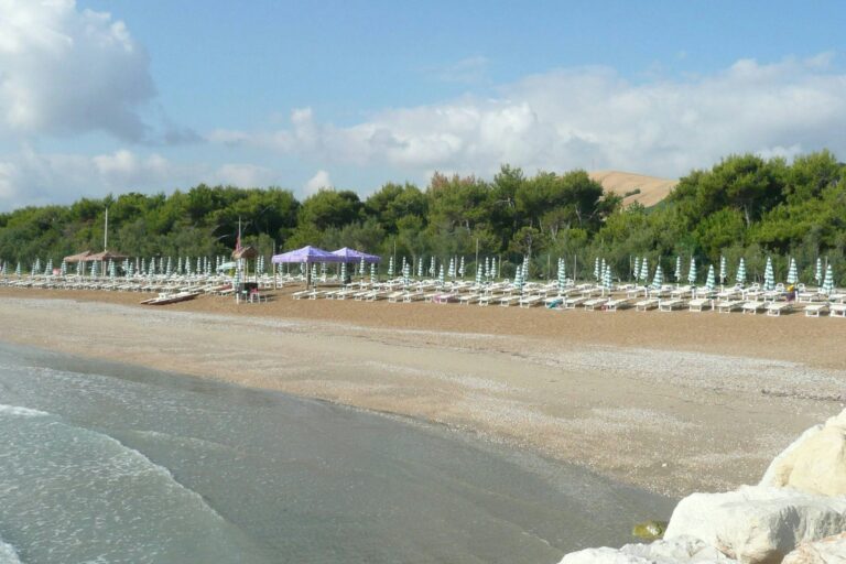 Pineto Beach Camping & Village - Bild 3