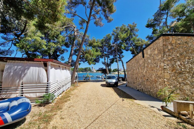 Taber Pašman Discrete Lodging - Bild 12